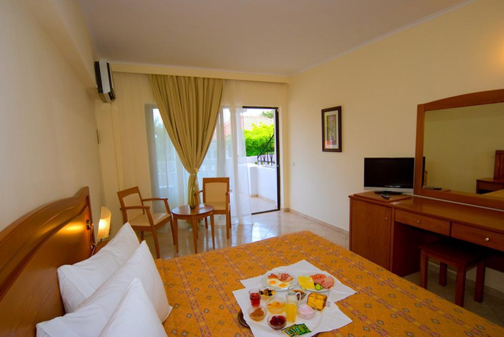 Double Room,1273385851:JPEG